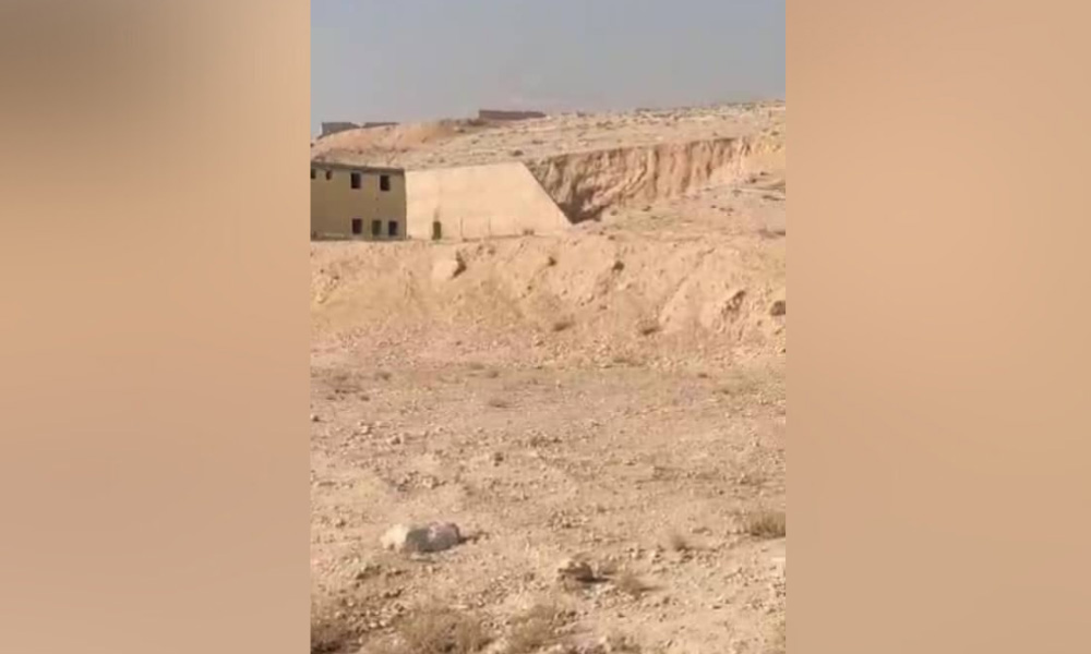 أرض للبيع في حرستا ريف دمشق بمساحة 23000 متر مربع